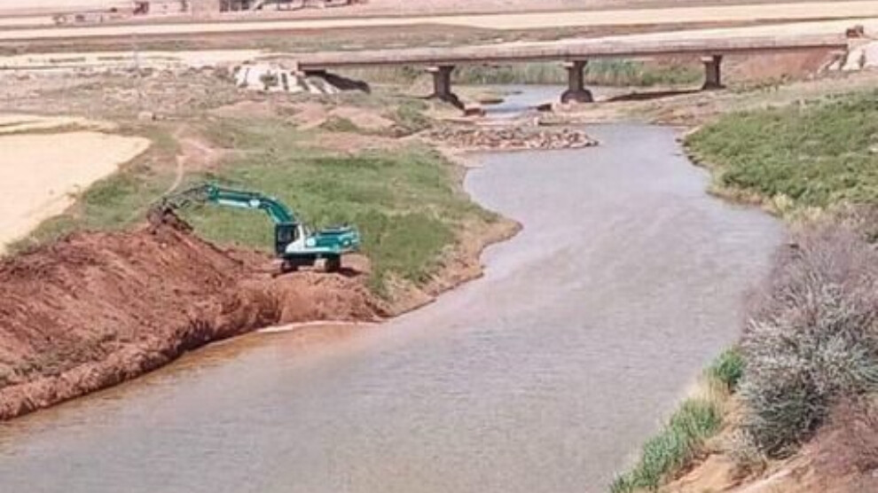 SOHR: The Turkish-Backed Factions seize Khabur river water in areas under their control.